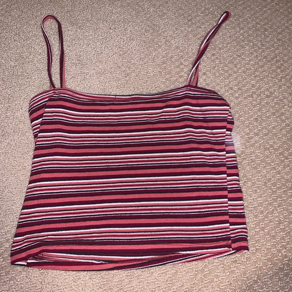 Super cute tank top - Picture 2 of 3